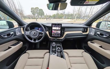 Volvo XC60 II, 2025 год, 5 450 000 рублей, 6 фотография