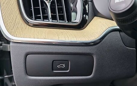 Volvo XC60 II, 2025 год, 5 450 000 рублей, 28 фотография