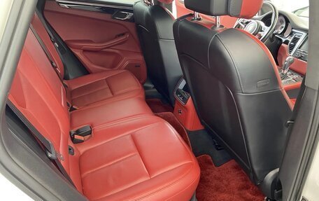 Porsche Macan I рестайлинг, 2014 год, 2 750 000 рублей, 16 фотография