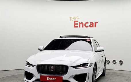 Jaguar XE I рестайлинг, 2020 год, 4 300 000 рублей, 2 фотография
