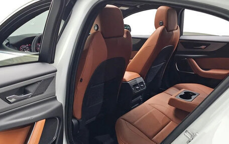 Jaguar XE I рестайлинг, 2020 год, 4 300 000 рублей, 13 фотография