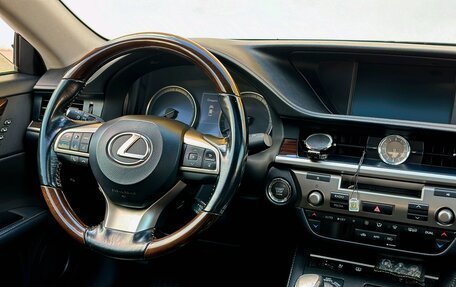 Lexus ES VII, 2016 год, 2 280 000 рублей, 20 фотография