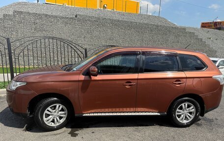 Mitsubishi Outlander III рестайлинг 3, 2012 год, 1 200 000 рублей, 6 фотография