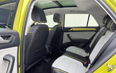 Volkswagen T-Roc I, 2023 год, 2 110 000 рублей, 9 фотография