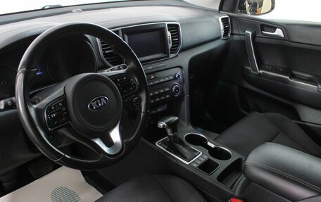 KIA Sportage IV рестайлинг, 2018 год, 2 050 000 рублей, 10 фотография