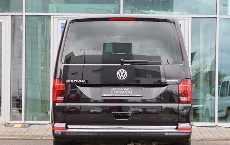 Volkswagen Multivan T6 рестайлинг, 2021 год, 4 650 000 рублей, 6 фотография