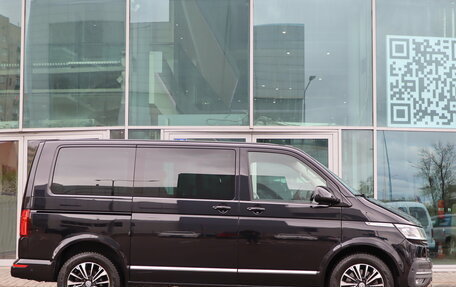Volkswagen Multivan T6 рестайлинг, 2021 год, 4 650 000 рублей, 4 фотография