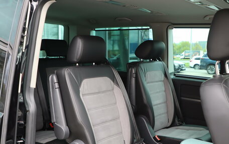 Volkswagen Multivan T6 рестайлинг, 2021 год, 4 650 000 рублей, 22 фотография