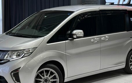 Honda Stepwgn IV, 2017 год, 1 730 000 рублей, 2 фотография