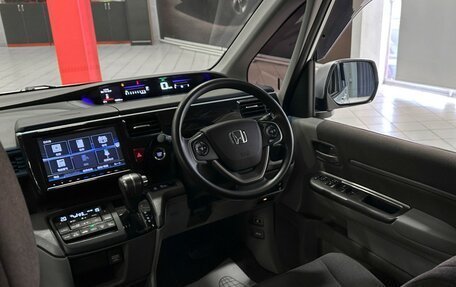 Honda Stepwgn IV, 2017 год, 1 730 000 рублей, 27 фотография