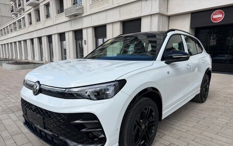 Volkswagen Tiguan, 2026 год, 4 900 000 рублей, 1 фотография