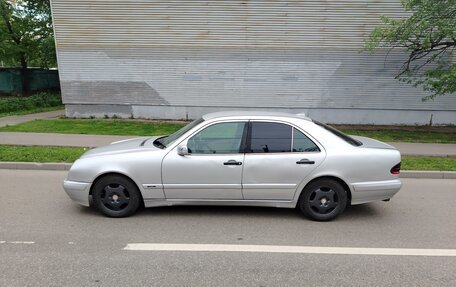 Mercedes-Benz E-Класс, 2001 год, 320 000 рублей, 7 фотография