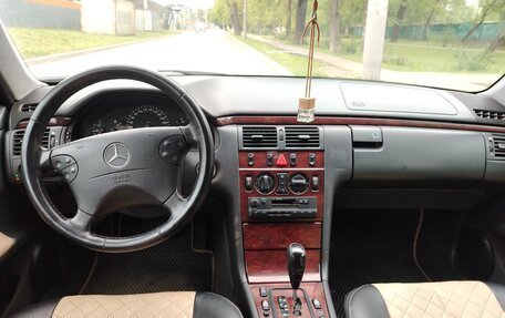 Mercedes-Benz E-Класс, 2001 год, 320 000 рублей, 9 фотография
