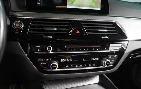 BMW 5 серия, 2019 год, 3 899 000 рублей, 12 фотография