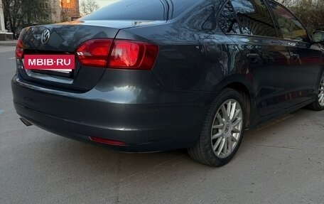 Volkswagen Jetta VI, 2011 год, 950 000 рублей, 5 фотография
