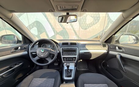 Skoda Octavia, 2011 год, 937 000 рублей, 2 фотография