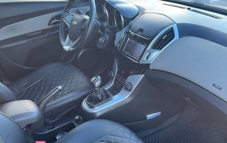 Chevrolet Cruze II, 2013 год, 850 000 рублей, 16 фотография