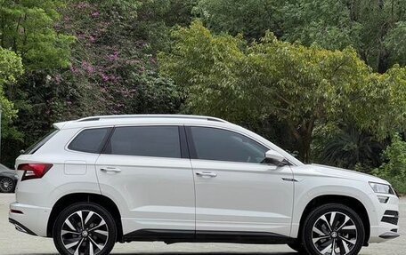 Skoda Karoq I, 2022 год, 1 850 000 рублей, 5 фотография