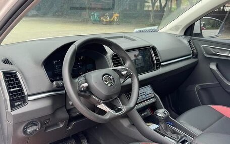 Skoda Karoq I, 2022 год, 1 850 000 рублей, 13 фотография