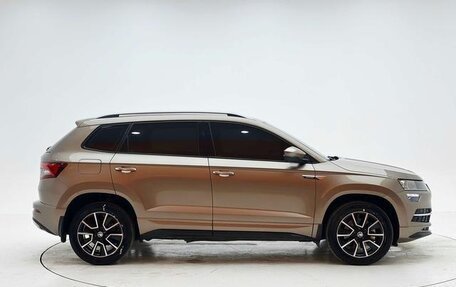 Skoda Karoq I, 2022 год, 1 820 000 рублей, 4 фотография