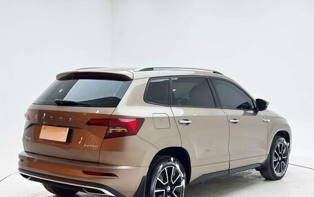 Skoda Karoq I, 2022 год, 1 820 000 рублей, 6 фотография