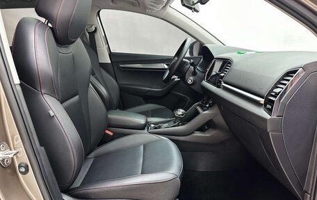 Skoda Karoq I, 2022 год, 1 820 000 рублей, 10 фотография