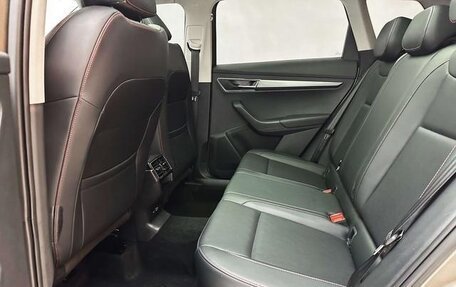 Skoda Karoq I, 2022 год, 1 820 000 рублей, 12 фотография