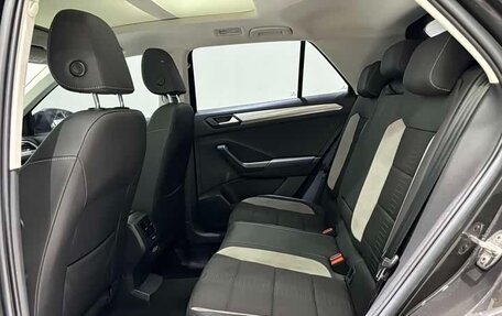 Volkswagen T-Roc I, 2022 год, 1 517 778 рублей, 12 фотография