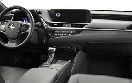 Lexus ES VII, 2019 год, 3 900 000 рублей, 16 фотография