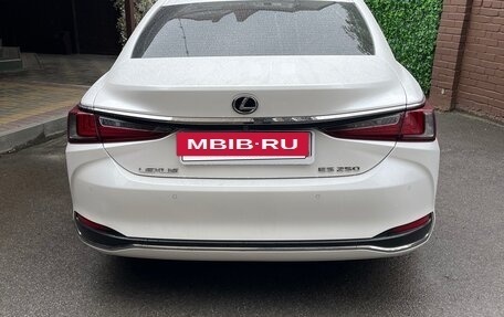 Lexus ES VII, 2019 год, 3 900 000 рублей, 2 фотография