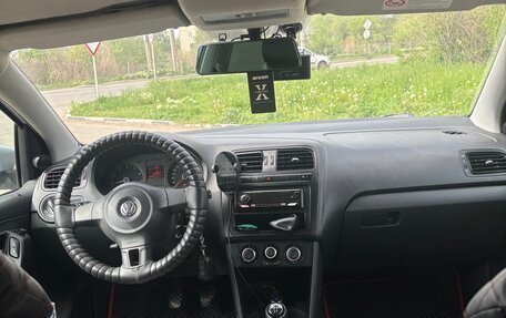 Volkswagen Polo VI (EU Market), 2012 год, 700 000 рублей, 12 фотография
