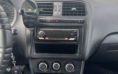 Volkswagen Polo VI (EU Market), 2012 год, 700 000 рублей, 14 фотография