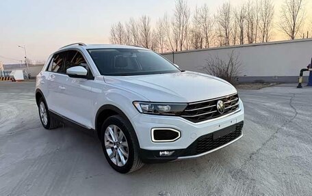Volkswagen T-Roc I, 2023 год, 1 602 125 рублей, 3 фотография