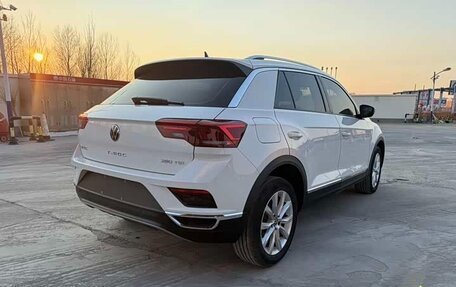 Volkswagen T-Roc I, 2023 год, 1 602 125 рублей, 6 фотография