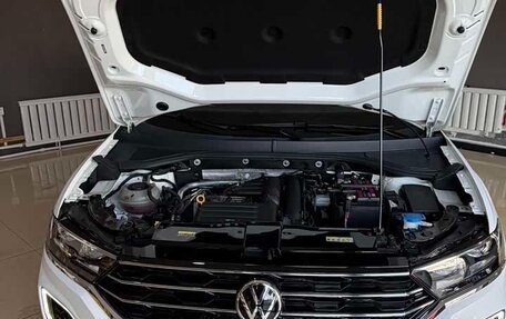 Volkswagen T-Roc I, 2023 год, 1 602 125 рублей, 13 фотография