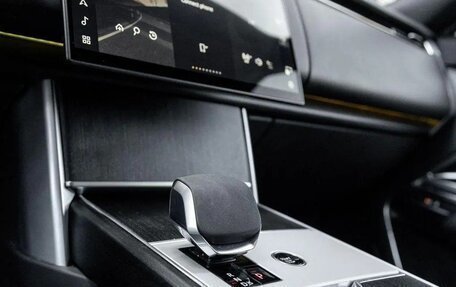 Land Rover Range Rover IV рестайлинг, 2024 год, 15 900 000 рублей, 21 фотография
