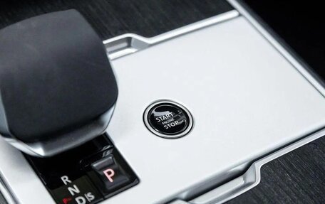 Land Rover Range Rover IV рестайлинг, 2024 год, 15 900 000 рублей, 22 фотография