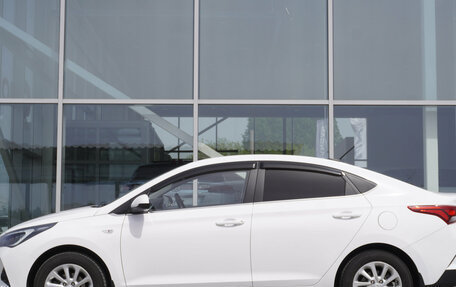 Hyundai Solaris II рестайлинг, 2021 год, 1 667 000 рублей, 8 фотография