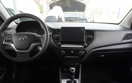 Hyundai Solaris II рестайлинг, 2021 год, 1 667 000 рублей, 12 фотография