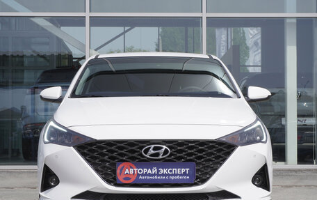 Hyundai Solaris II рестайлинг, 2021 год, 1 667 000 рублей, 2 фотография