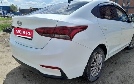 Hyundai Solaris II рестайлинг, 2018 год, 1 340 000 рублей, 13 фотография