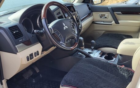 Mitsubishi Pajero IV, 2019 год, 3 900 000 рублей, 6 фотография