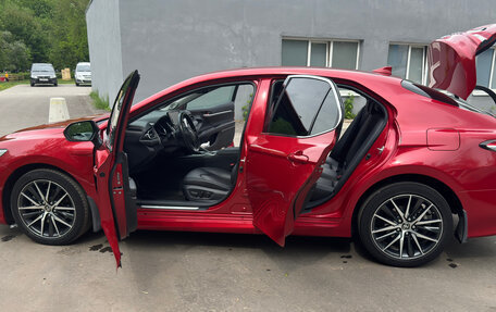 Toyota Camry, 2021 год, 3 550 000 рублей, 4 фотография