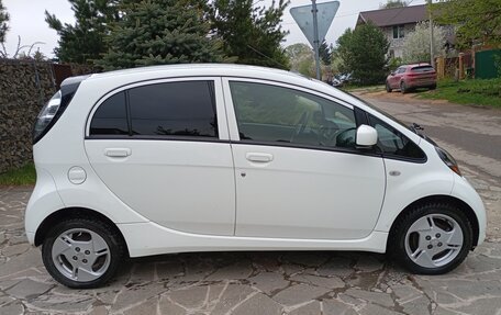 Mitsubishi i-MiEV, 2011 год, 780 000 рублей, 3 фотография