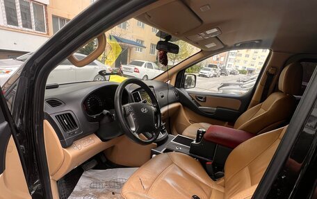 Hyundai H-1 II рестайлинг, 2016 год, 2 530 000 рублей, 7 фотография