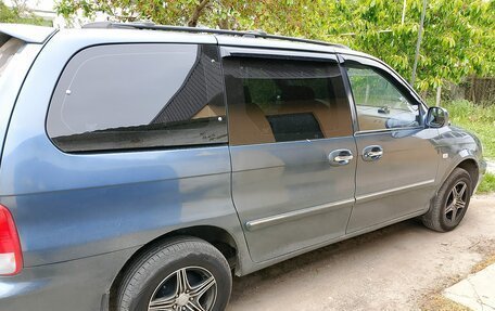 KIA Carnival III, 2001 год, 700 000 рублей, 3 фотография