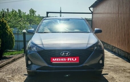 Hyundai Solaris II рестайлинг, 2020 год, 1 625 000 рублей, 4 фотография