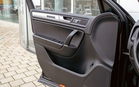 Volkswagen Touareg III, 2015 год, 2 465 000 рублей, 12 фотография