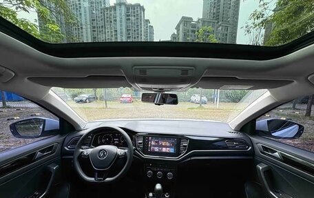 Volkswagen T-Roc I, 2023 год, 2 145 002 рублей, 10 фотография