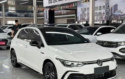 Volkswagen Golf VIII, 2023 год, 2 100 000 рублей, 1 фотография